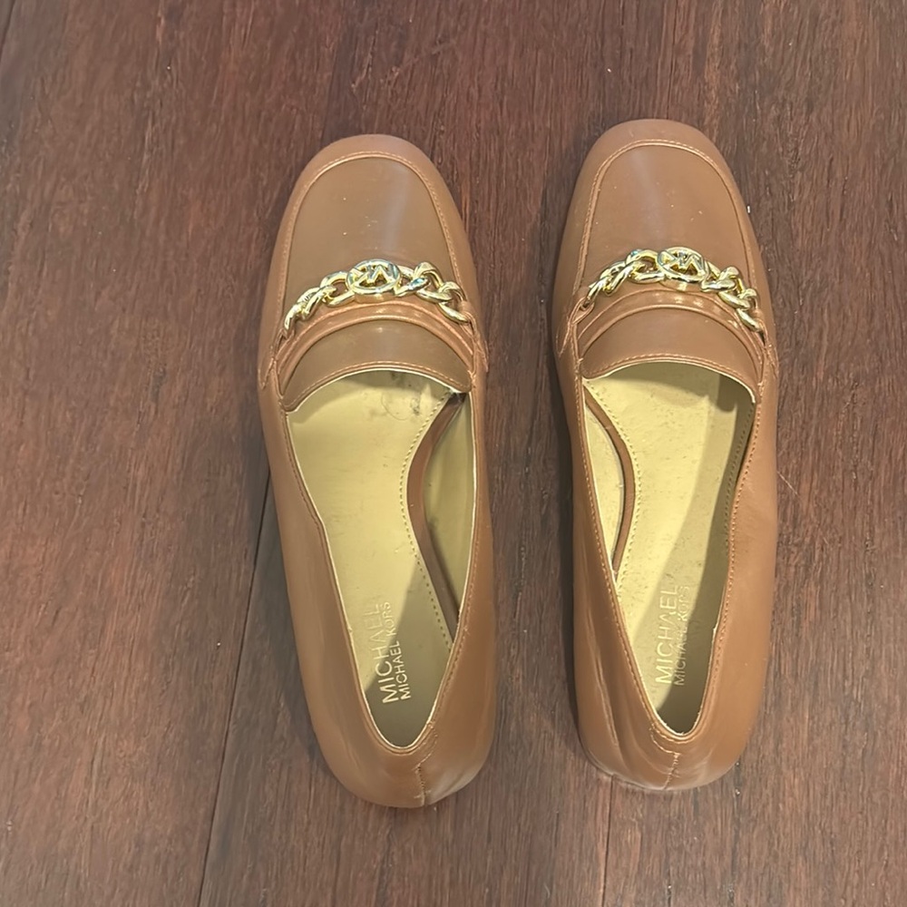 Michael Kors Tan Gold Chain Flats